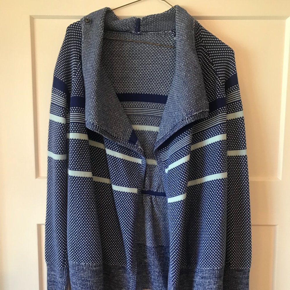 Girls Iviva size 12 sweater / roll neck